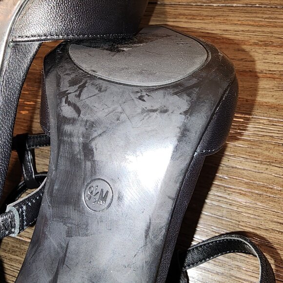 CALVIN KLEIN Women's Loden Asymmetrical Strap Dress Pumps NWOT BLACK PATENT 9.5M - Picture 11 of 12